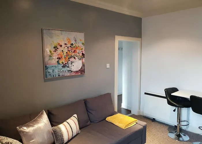 Modern Broughton Apartment - Walk To City Centre And St James Quarter